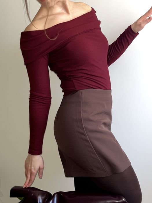 Burgundowa bluzka hispzanka