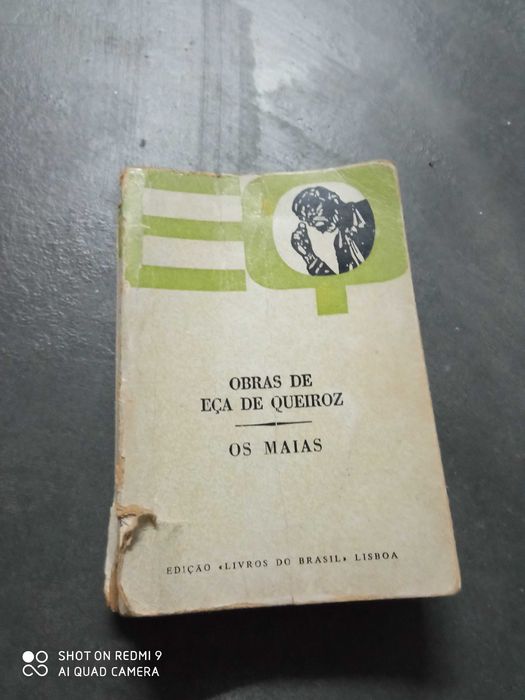 Vários livros antigos