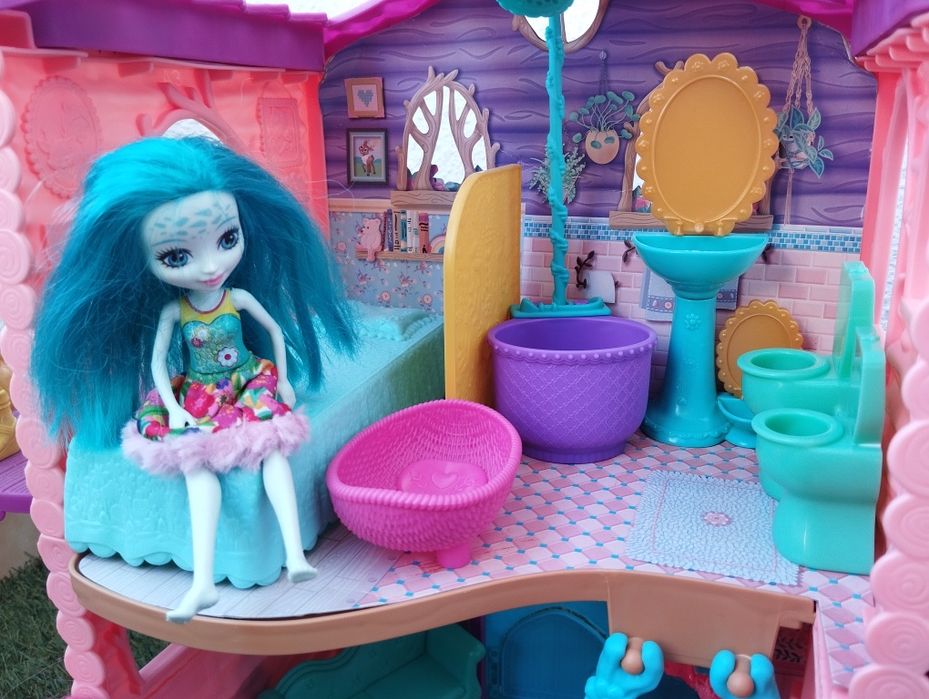 Enchantemals: Casa e Bonecas