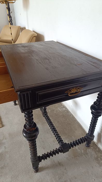 Mesa de buffet antiga