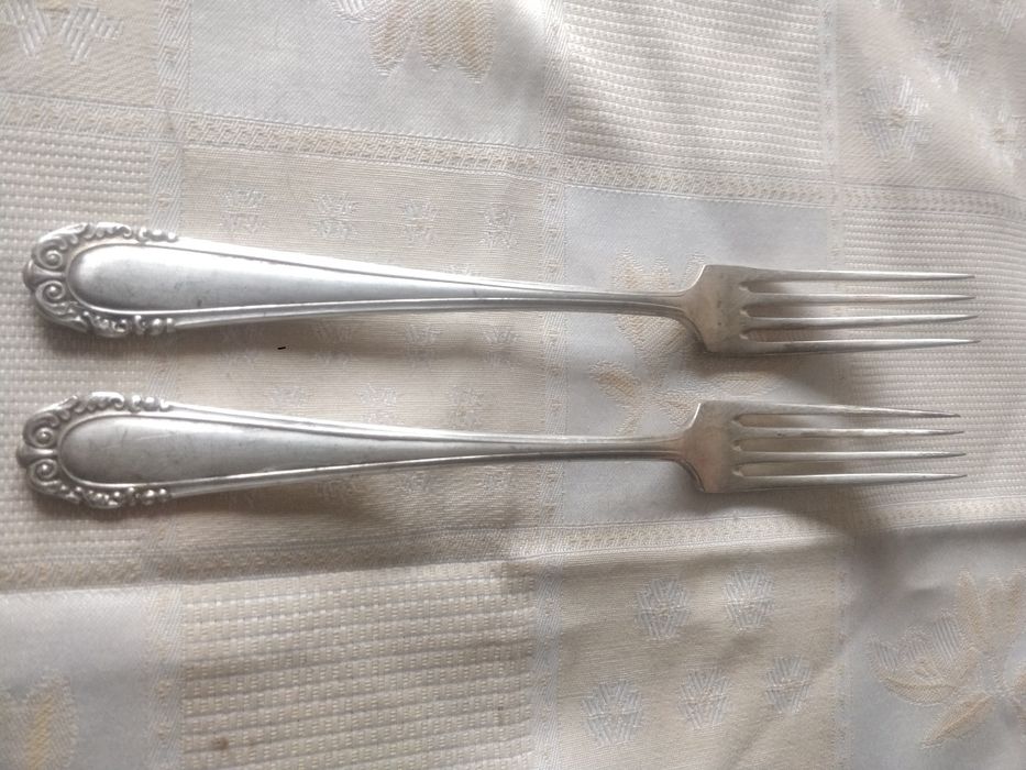 Вилки посеребрие ножи мельхиор