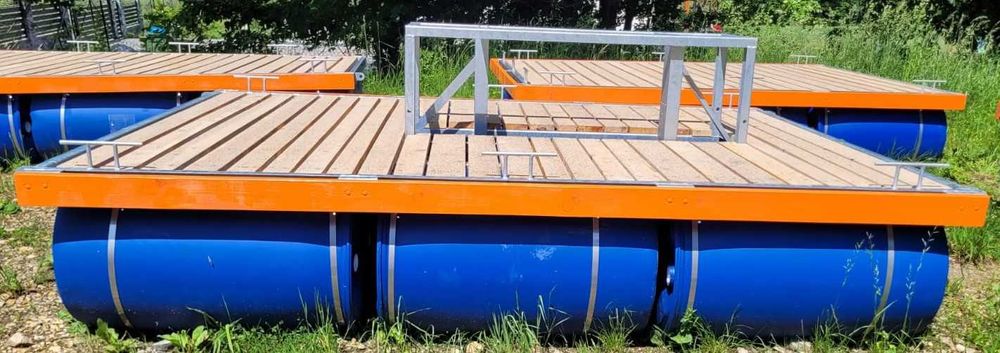 Pomost pływający do cumowania łodzi, motoróerk, jachtów.