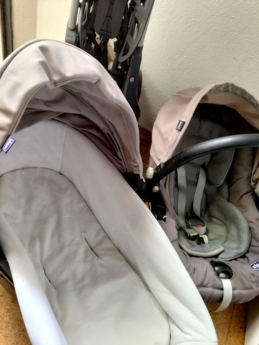 carrinho de bebê 3 em 1 Chicco