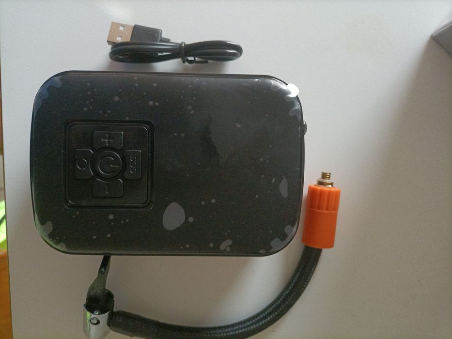 Bomba  de ar recargavel