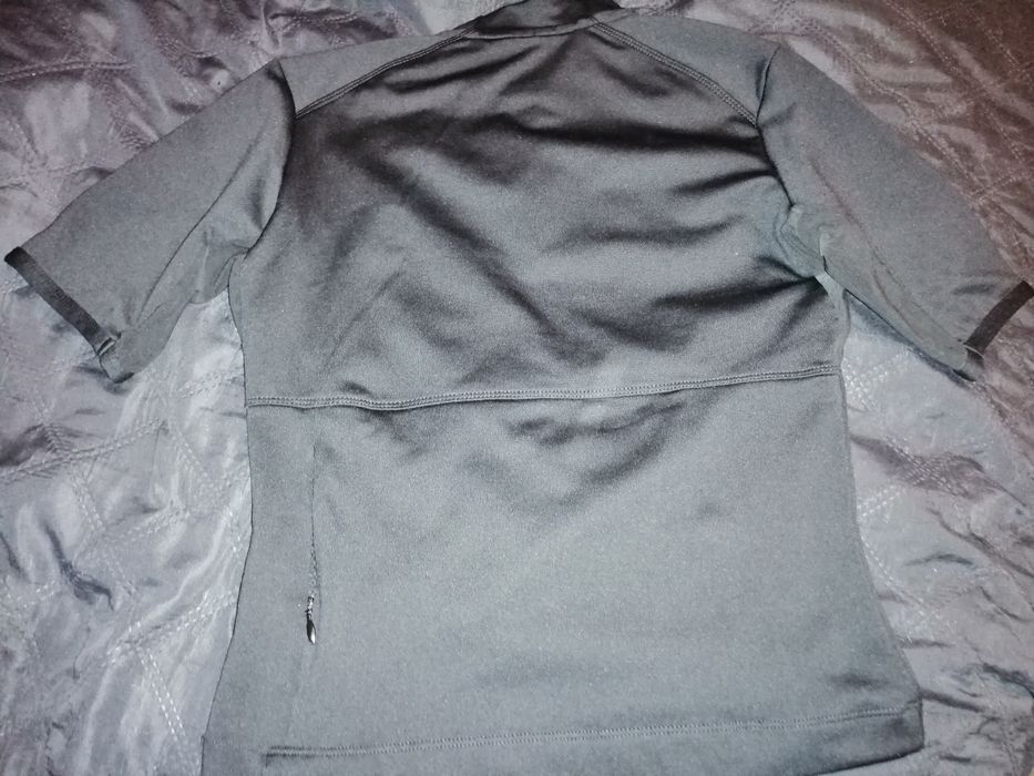 Sprzedam koszulkę sportową Nike