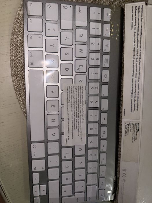 Apple wireless keyboard