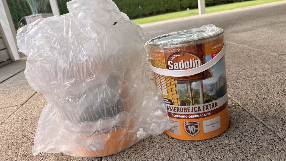 Farba lakierobejca Sadolin bialy krem