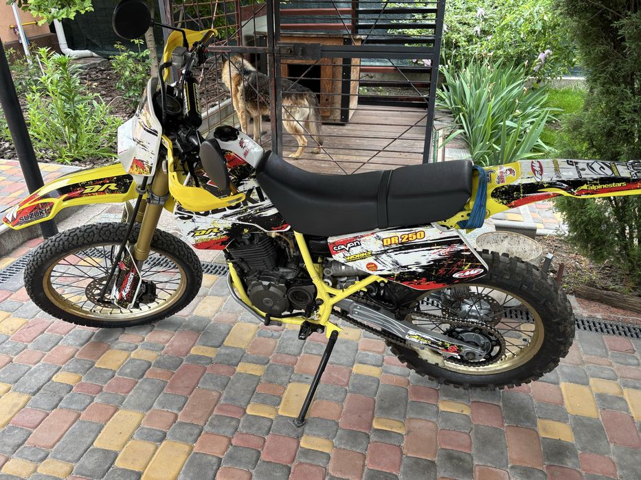 Сузуки DR250S Эндуро