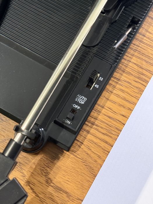 Lenco LS-10 WD V2 новий вініловий програвач з динаміками