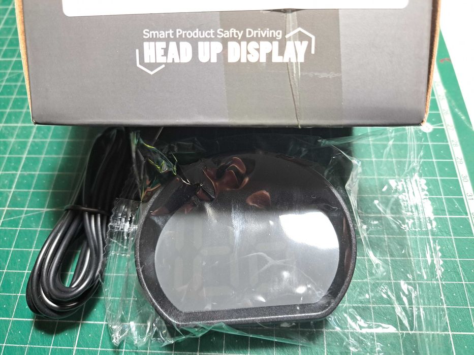 Conta quilómetros digital, Head-Up Display (HUD) para carro