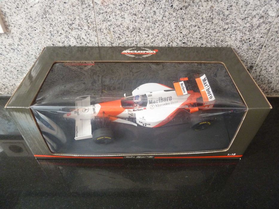 1:18 Minichamps, McLaren Mercedes MP4/10, Hakkinen, Marlboro, AutoArt