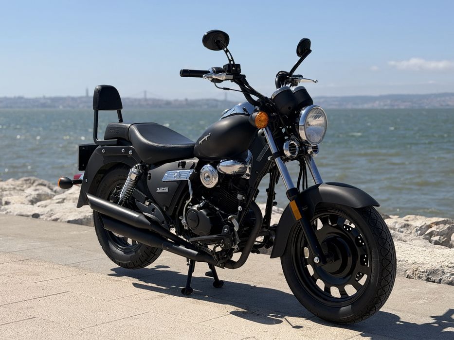 Keeway Superlight 125 com 26.900 Km’s em estado irrepreensível
