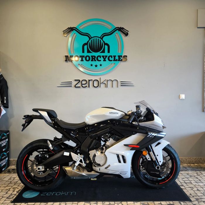 CF Moto 675SR-R
