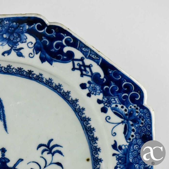 Travessa em porcelana da China, Período Qianlong, séc. XVIII