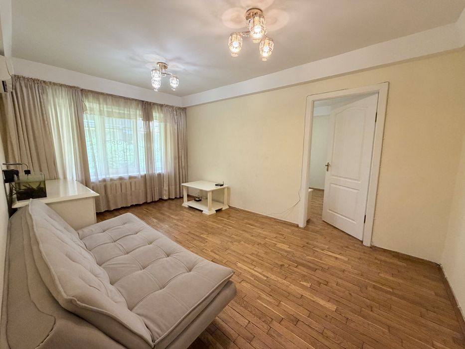 Продам 2к квартиру Печерский район Либідська Палац Украина В.Тютюнника 47