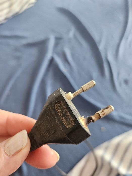 Relógio/despertador com rádio