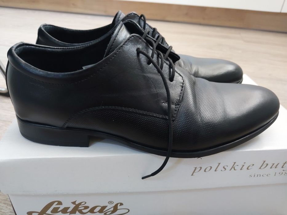 Półbuty męskie czarne  eleganckie rozmiar 38