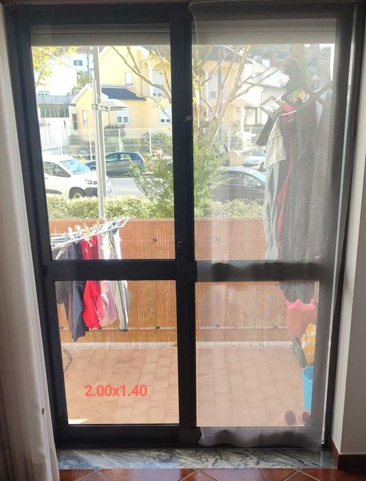 Vendo janelas de correr em alumínio