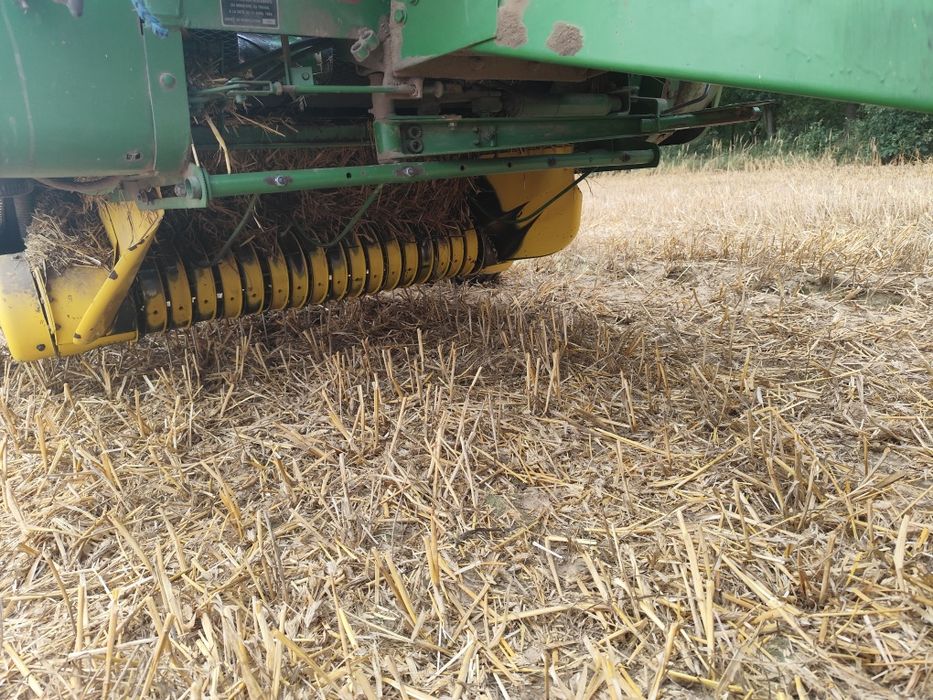 Prasa John Deere 550