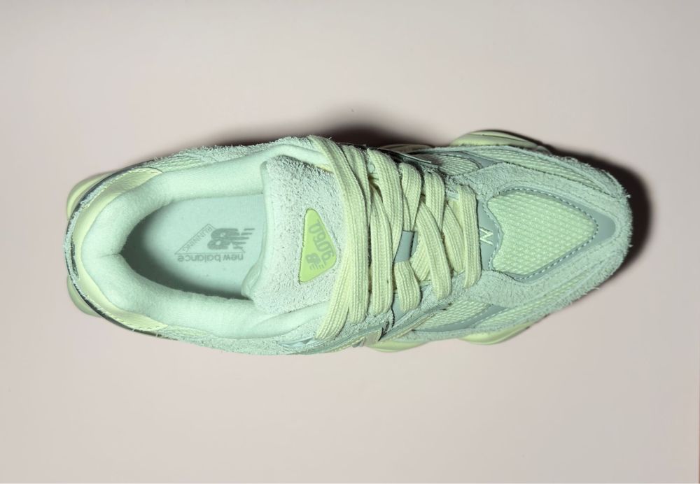 New Balance 9060