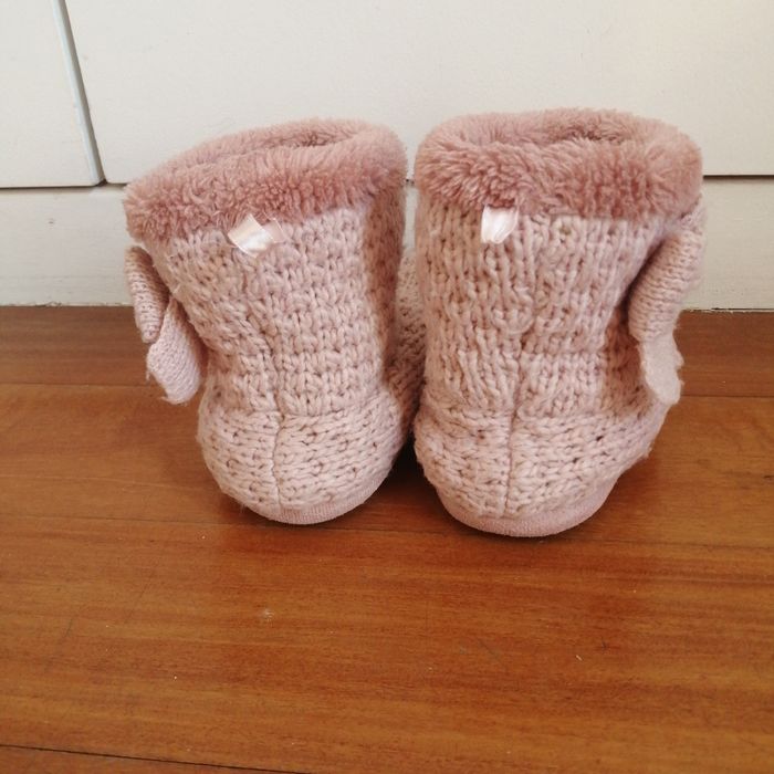 Pantufas quentinhas com pêlo no interior Zippy
