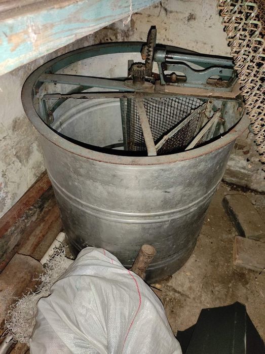 Продам медогонку