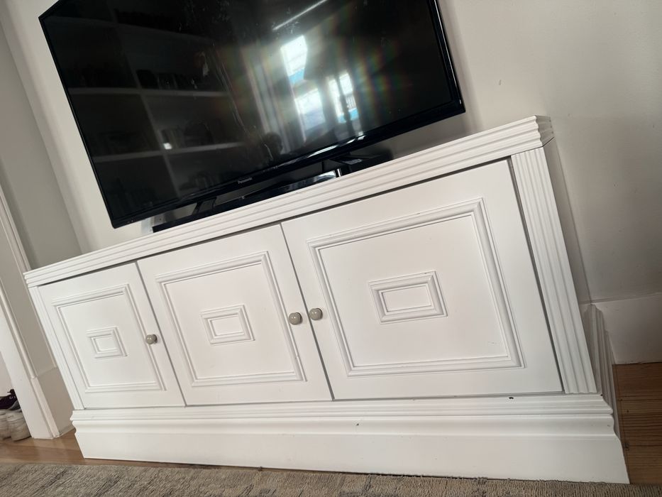 Móvel televisão bom estado