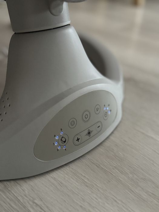 Дитячий заколисуючий центр