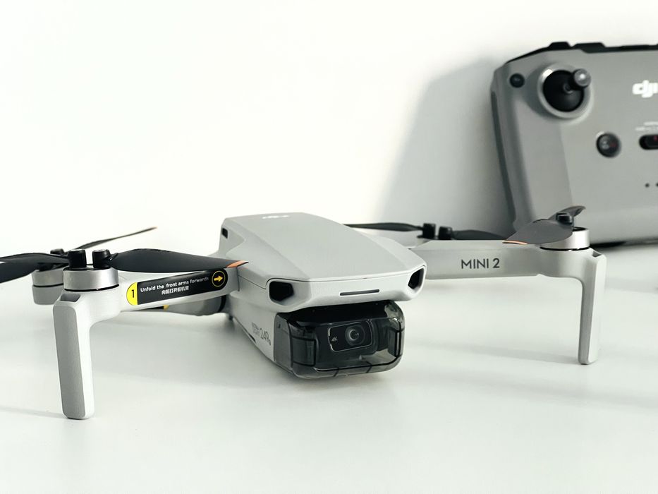 Drone DJI Mini 2 (4K / <249g) – Excelente Estado (Apenas 2 Ciclos de Bateria) + Acessórios