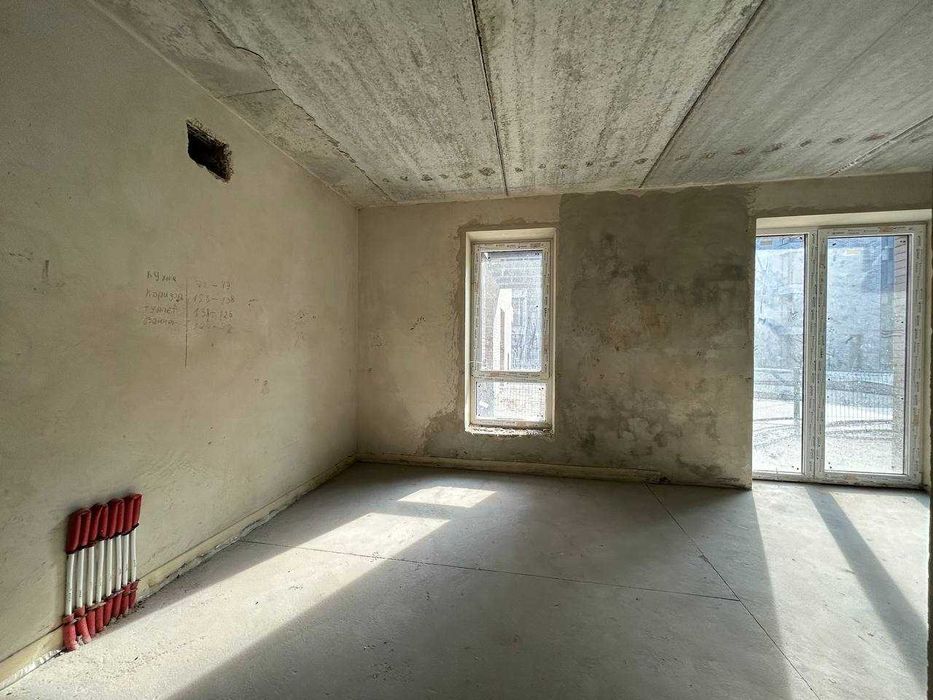 СУПЕРЦІНА - 2км квартира з власною ЗЕМЛЕЮ. Будинок клубного типу