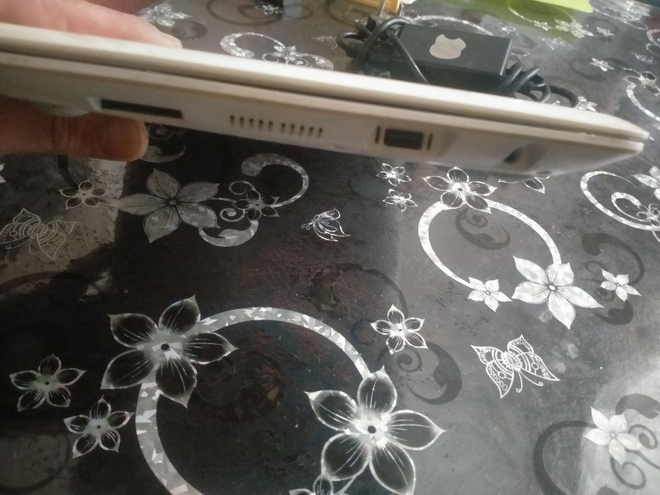 Нетбук Apple  Air на віндовс 7