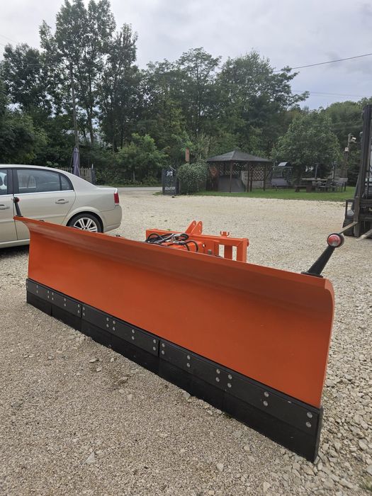 Nowy pług prosty z hydrauliką Metal-technik do tura tuza 2.6/3.0 m