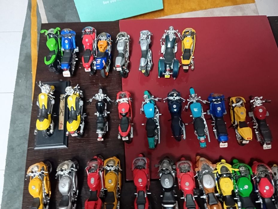 Coleção de 49 motas maisto
