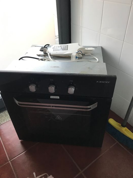 Vendo um forno elétrico da marca SEMI-NOVO
