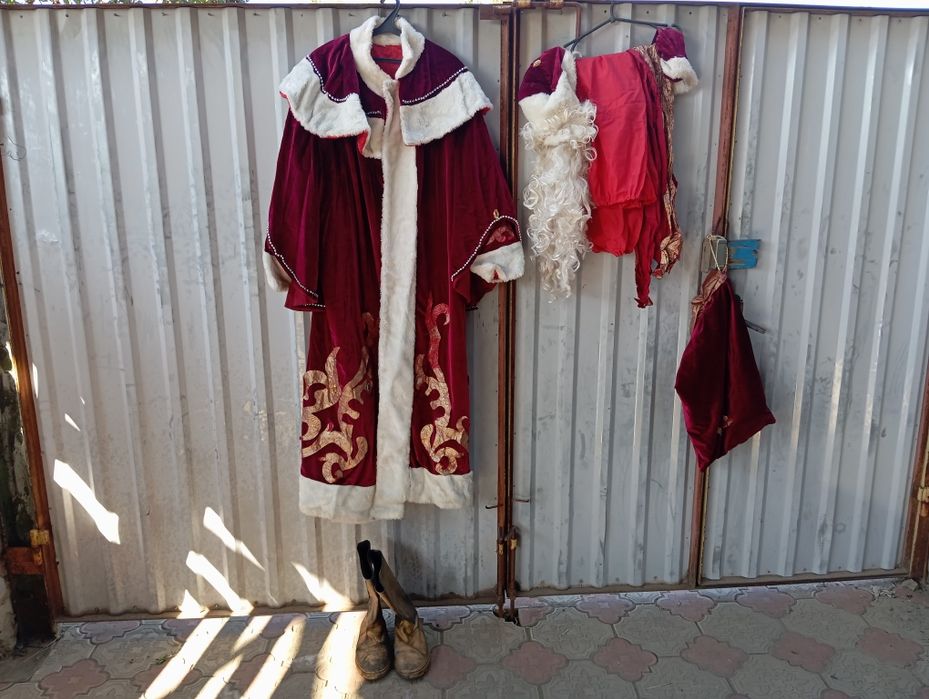 Костюм Деда Мороза и Снегурочки