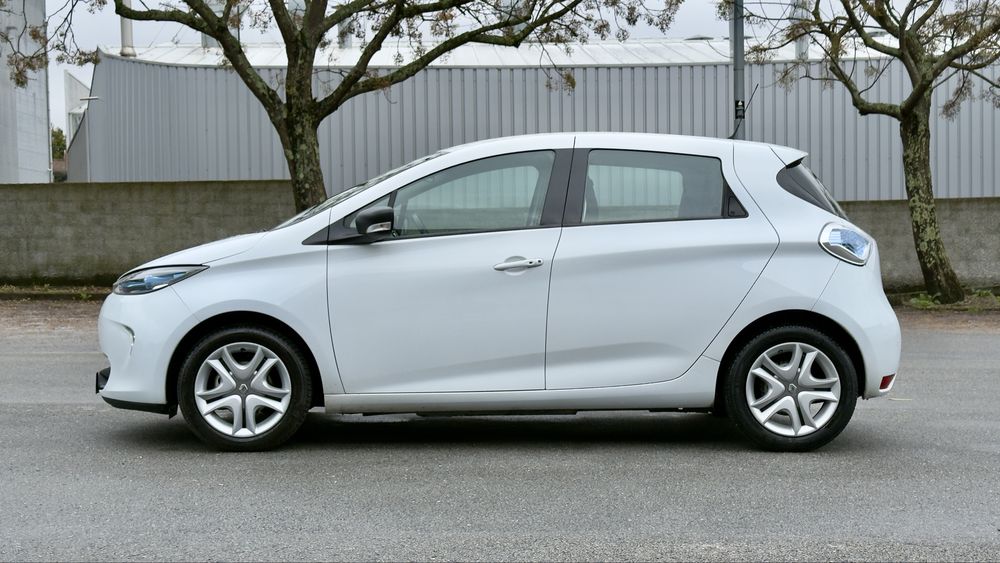 RENAULT ZOE 41 kWh C/IVA DEDUTIVEL APENAS 14 MIL KMS