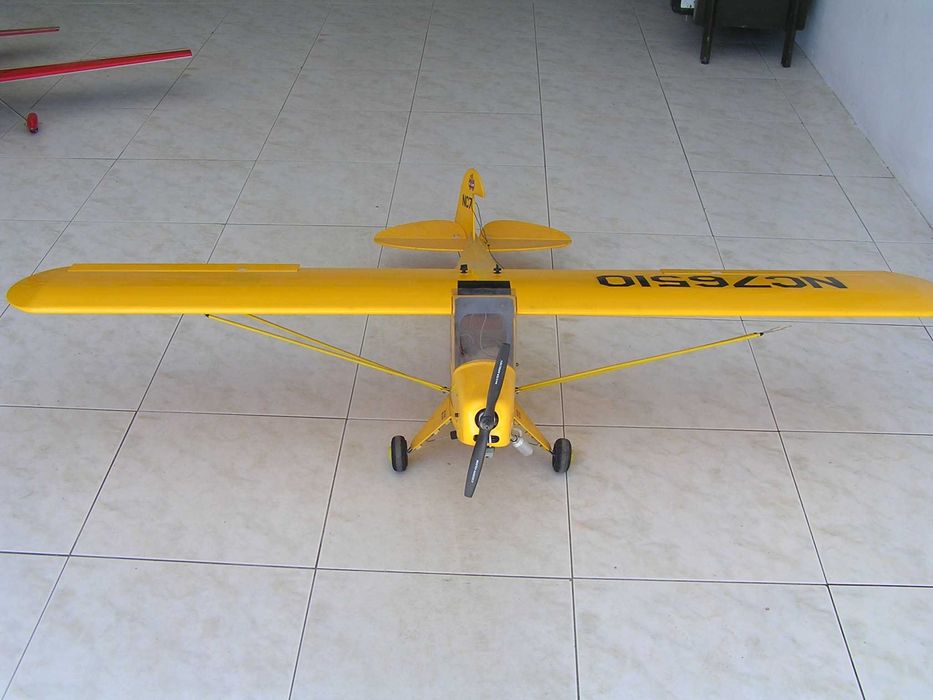 avião piper cub j-3