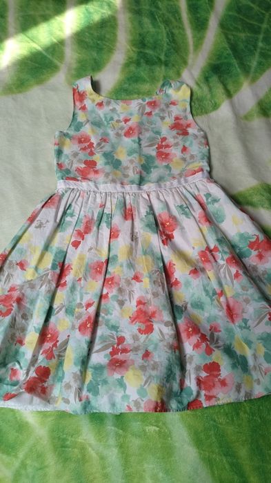 Sukienka w kwiaty dla 6-7 latki