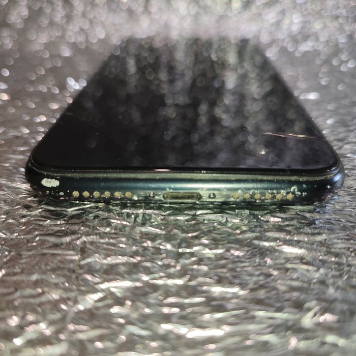 Продам Iphone XR неробочий