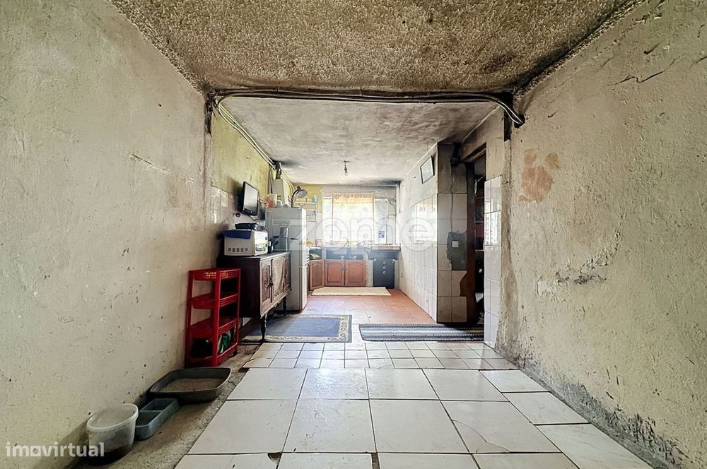 Moradia para Remodelar com Terreno em Tavarede, Figueira da Foz