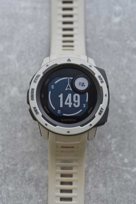 Garmin instinct 810g gps компас