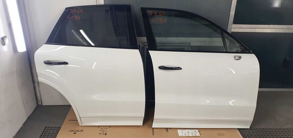 Двери левое /правое передний /зад Porsche Cayenne 3