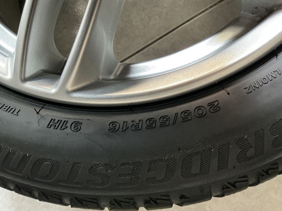 Jantes Nissan/Renault 16" 5x114,3 Com pneus