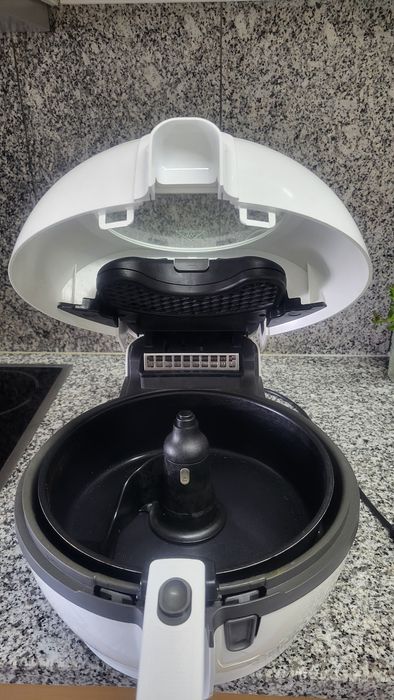 Air Fryer com pouco uso