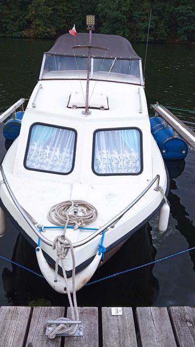 Sprzedam lódz kabinową