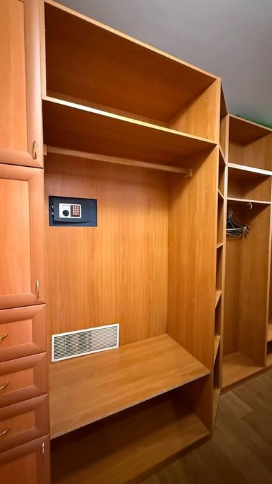 Продажа 3х.к.кв Пр.Центральный р-н Южного Буга 3/9 67000$