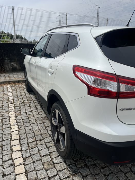 Nissan Qashqai 1.2 DIG-T | Automático | Branco | 2016 | Nacional