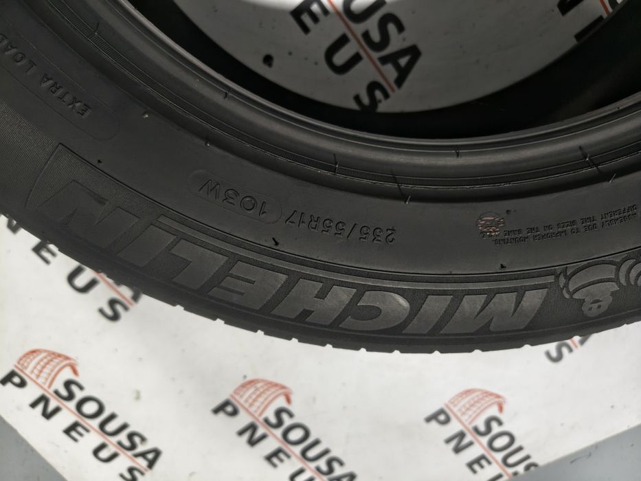 2 pneus semi novos 235-55R17 Michelin - Oferta dos portes