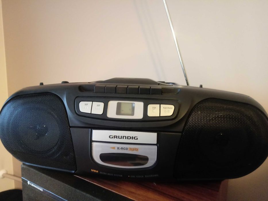 Radiomagnetofon. 7 szt. Panasonic. Grundig. JVC. Hitachi.
