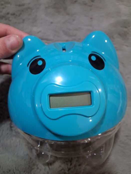 Mealheiro digital que conta logo o dinheiro